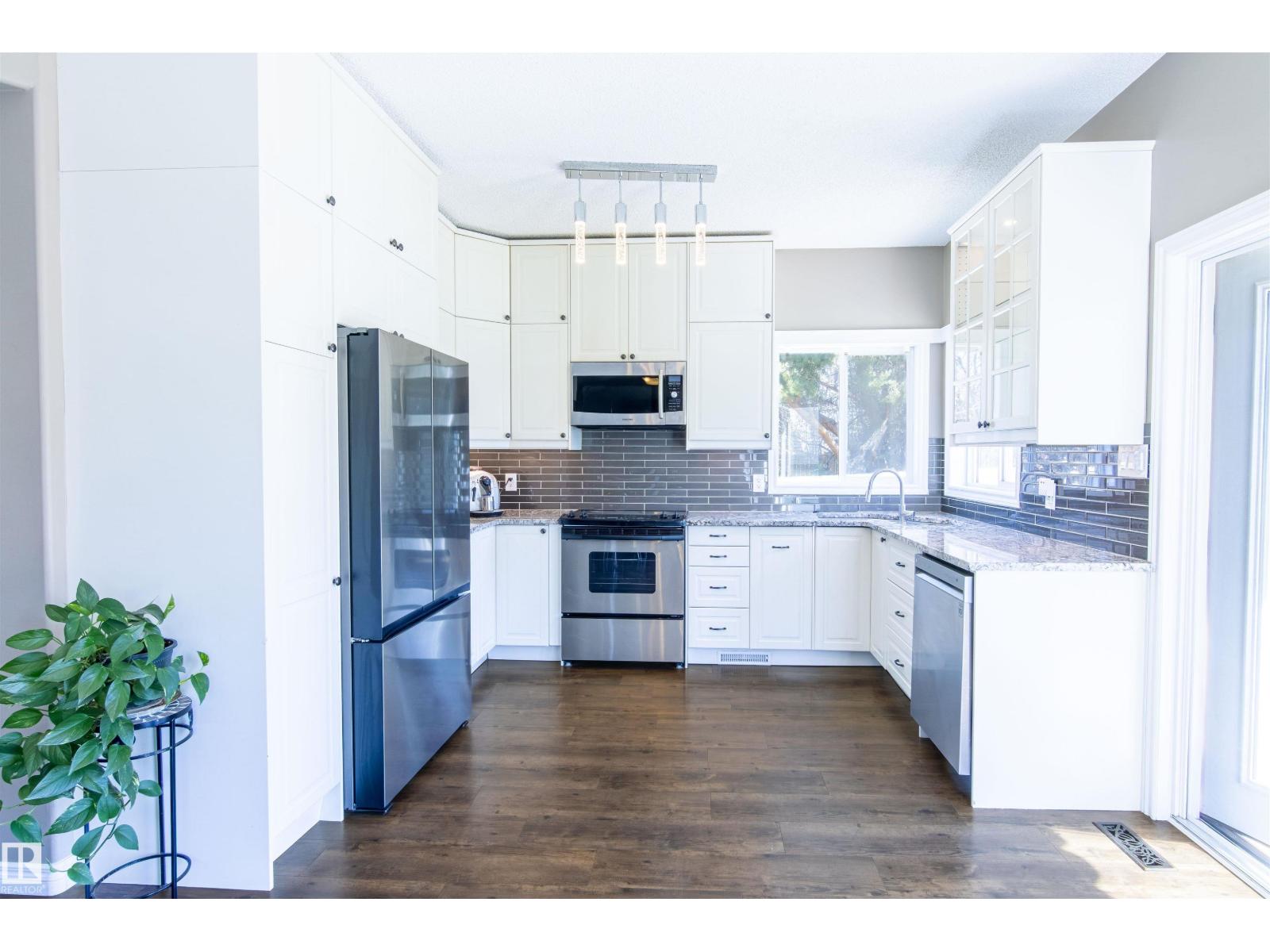 1079 POTTER GREENS DR NW, Edmonton