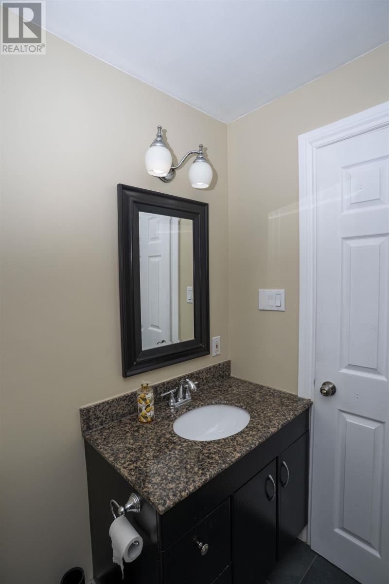 288 Amelia ST E, Thunder Bay, Ontario, P7E3Z7 — Photo 19