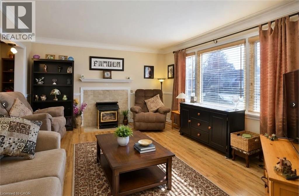 92 PATTANDON Avenue Unit# B, Kitchener, Ontario, N2M3S5 — Photo 2