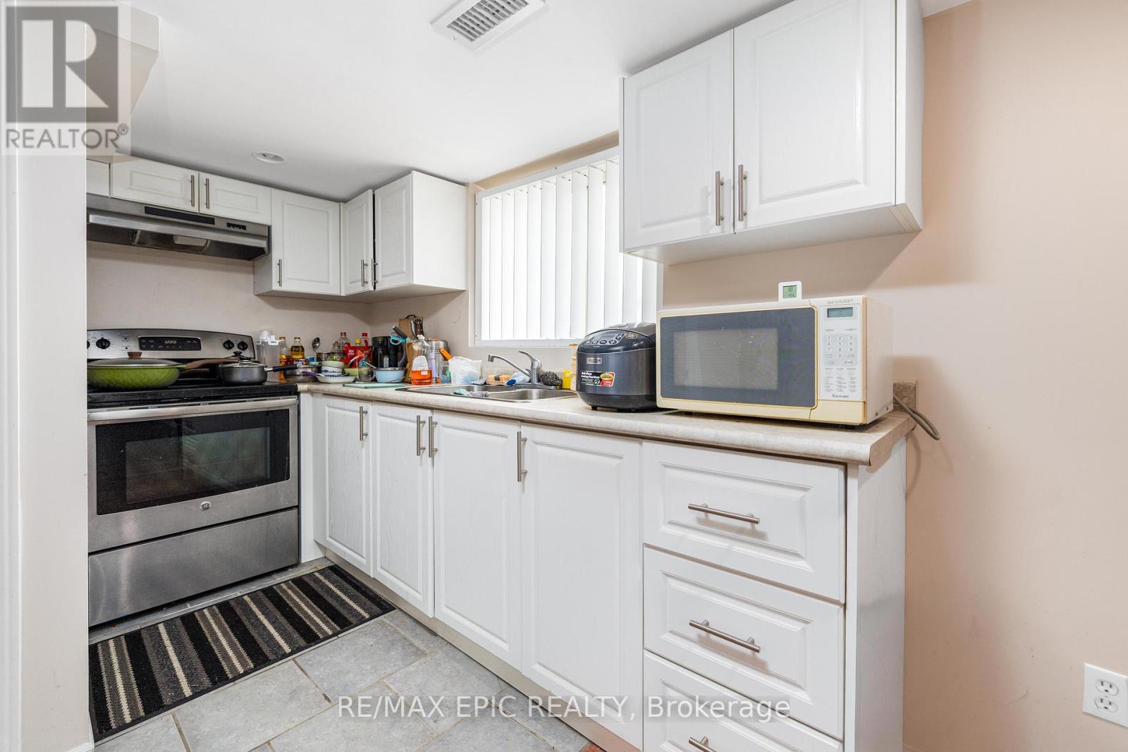 4812 HIGHWAY 7 E - 9