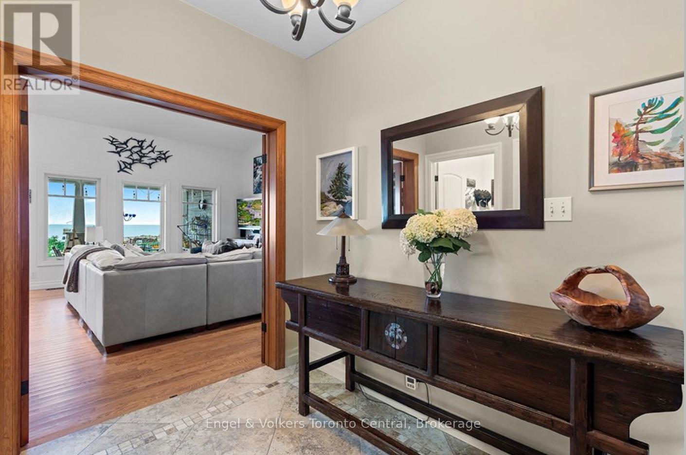 19 GEORGIAN MANOR DRIVE - 9