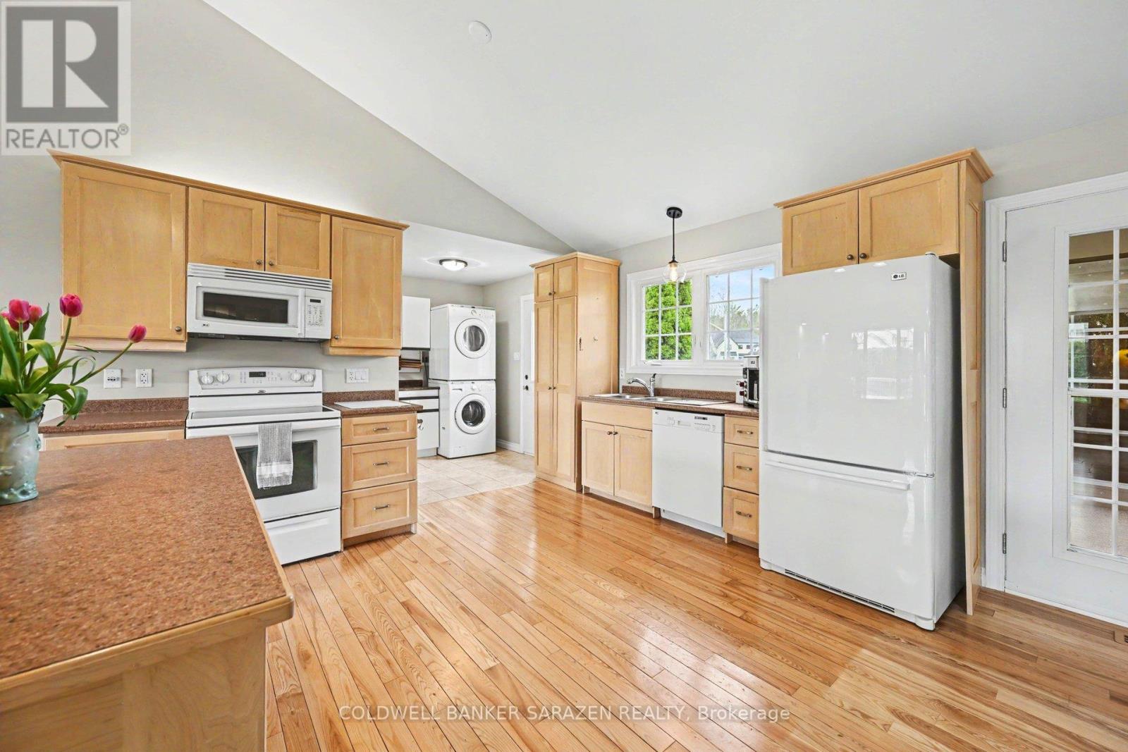 162 ERINDALE AVENUE - 10