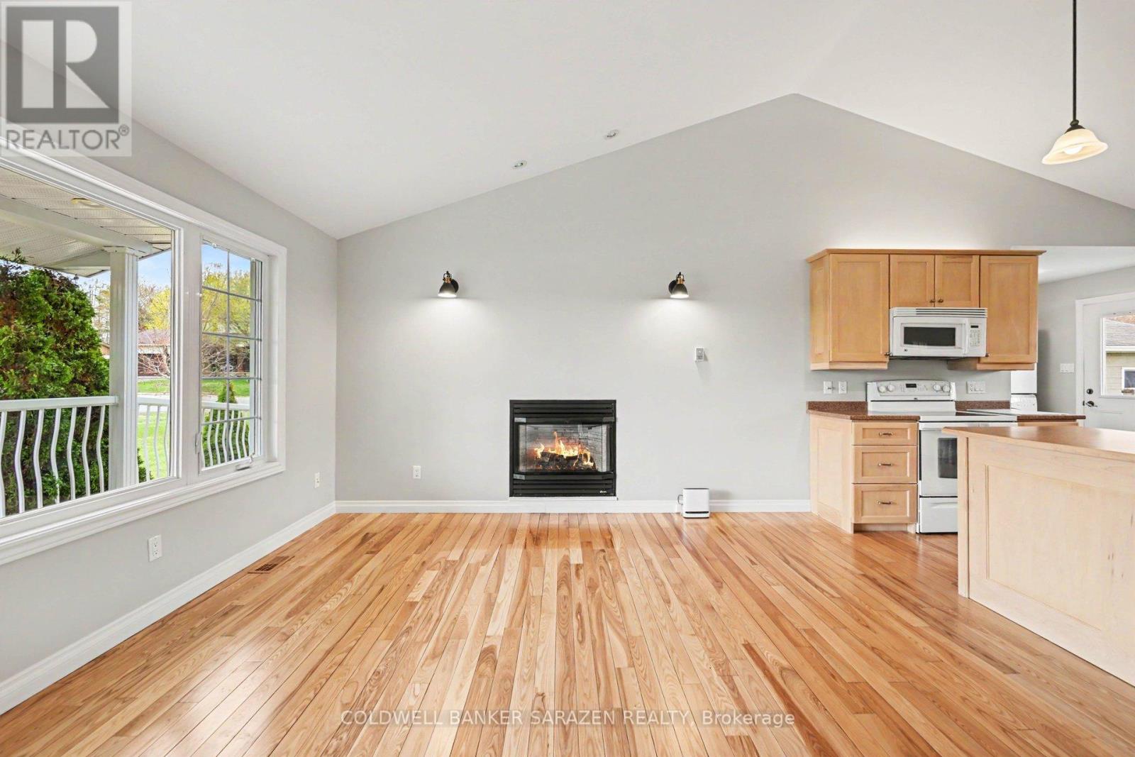 162 ERINDALE AVENUE - 16