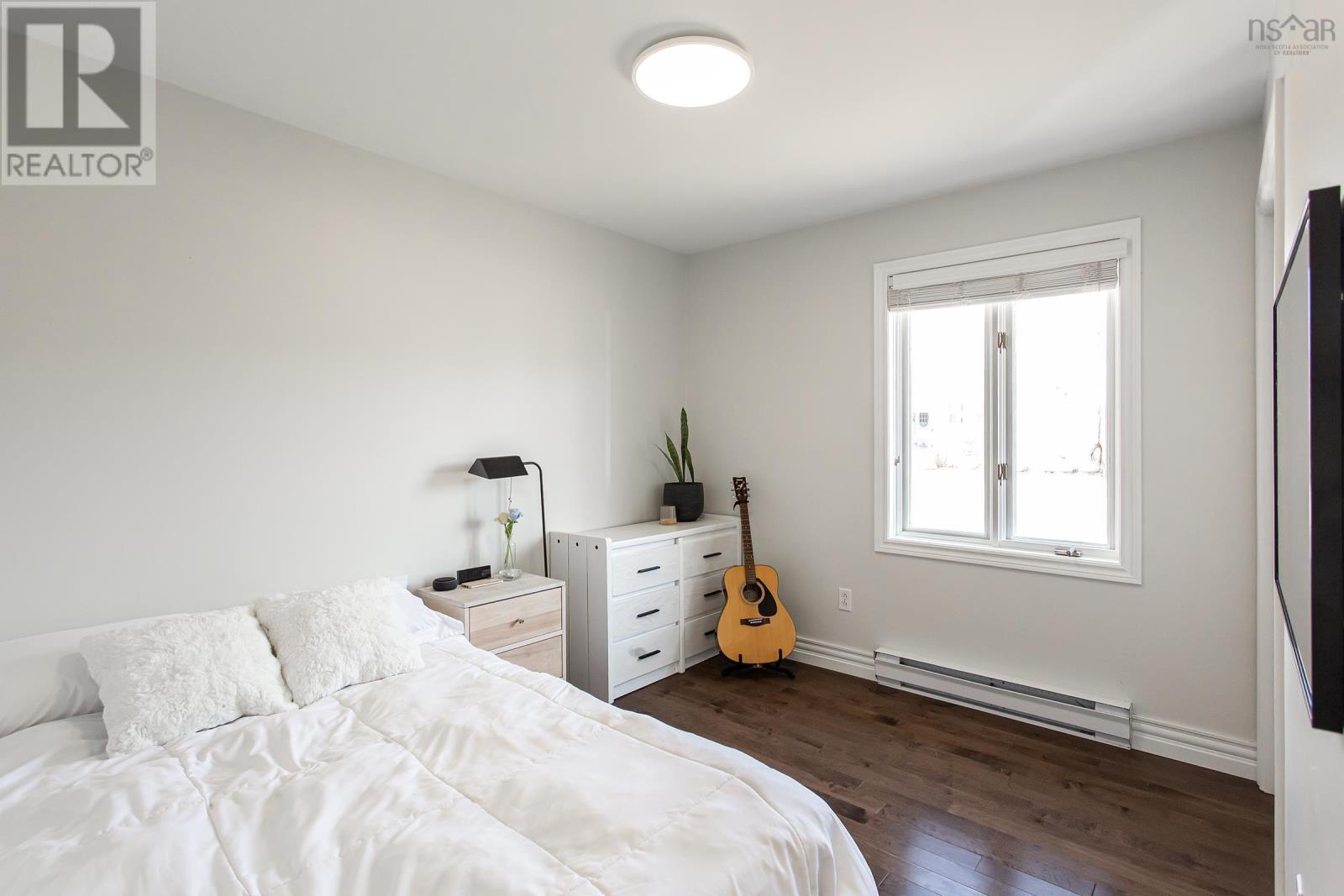 557 McClair Avenue - 12