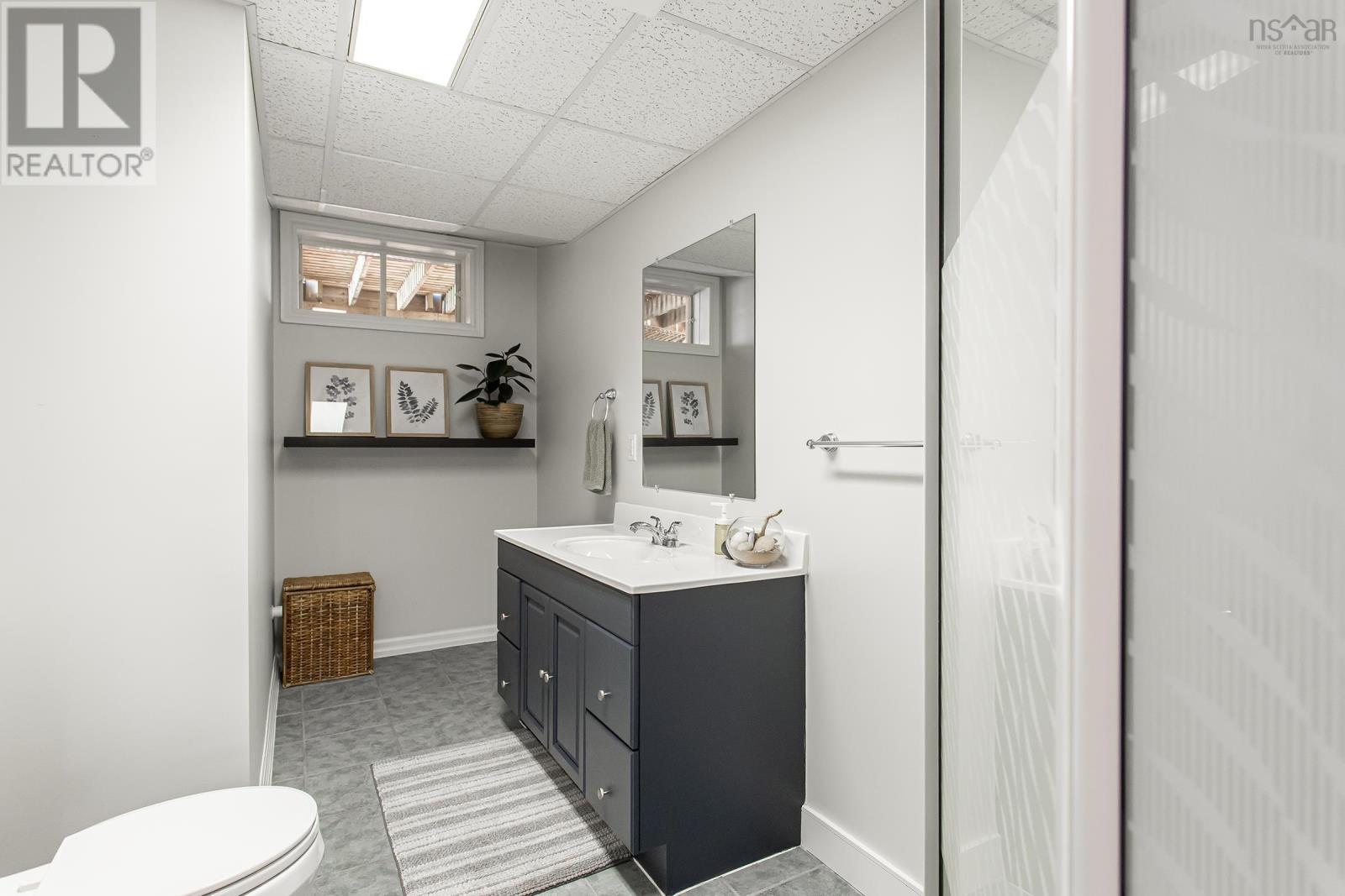 557 McClair Avenue - 20