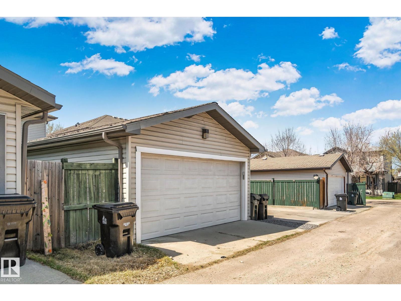 6 VIVIAN WY, Spruce Grove