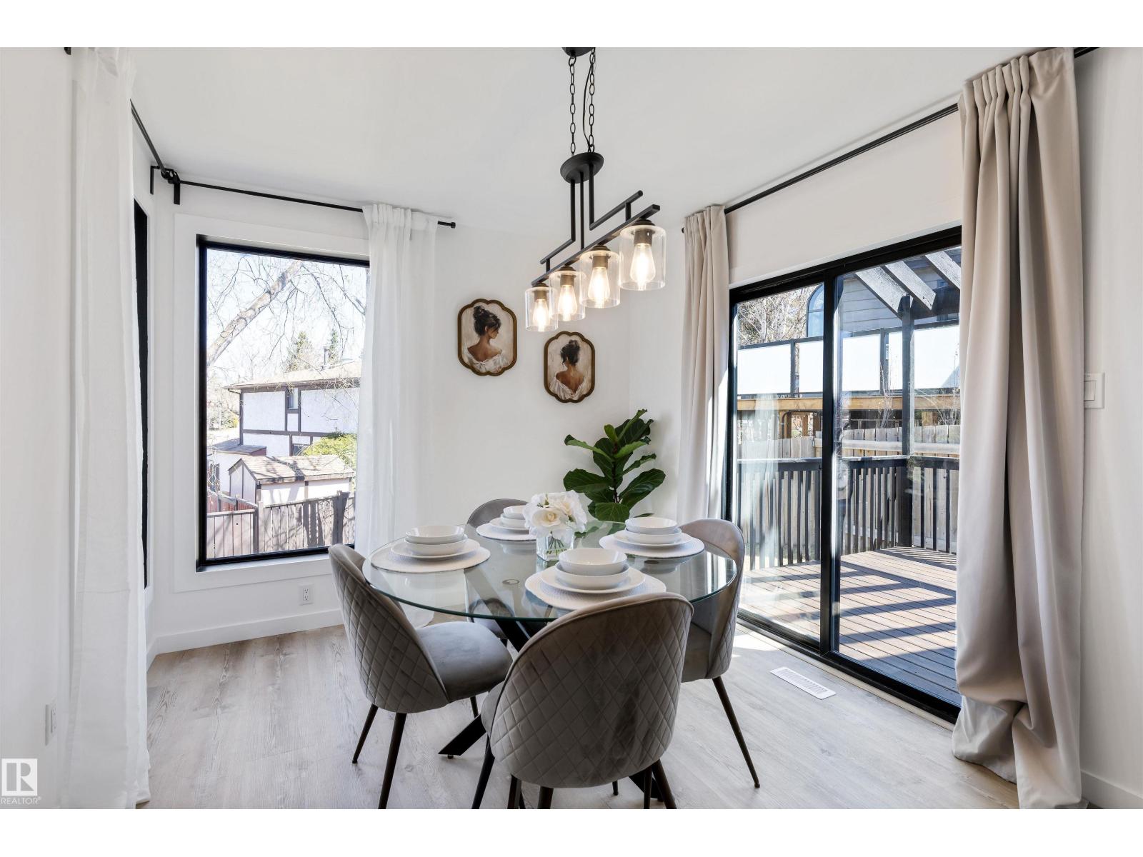 38 WOODCREST AV, St. Albert