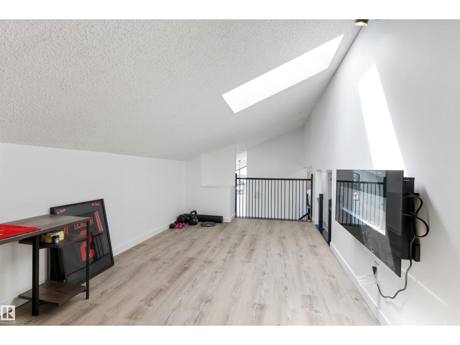 38 WOODCREST AV, St. Albert