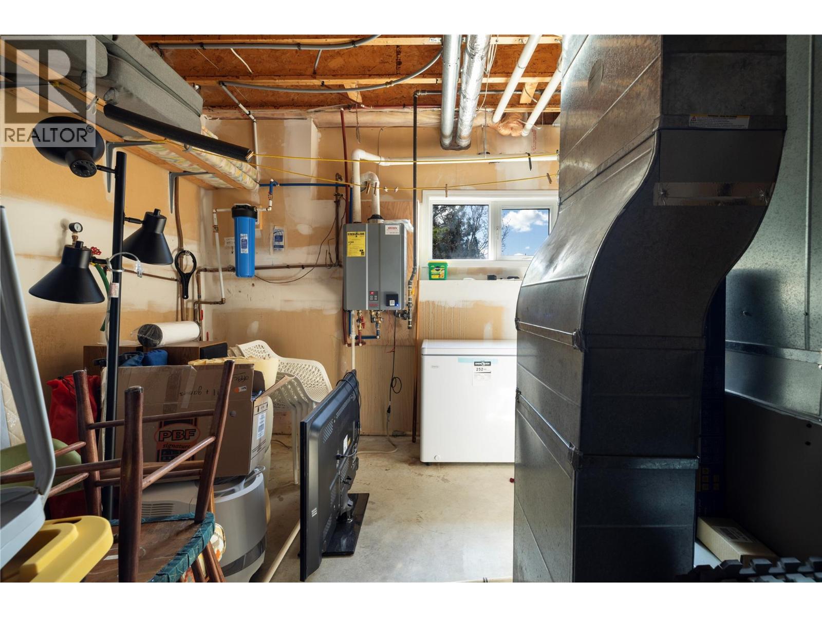 815 GALIANO Road - 36
