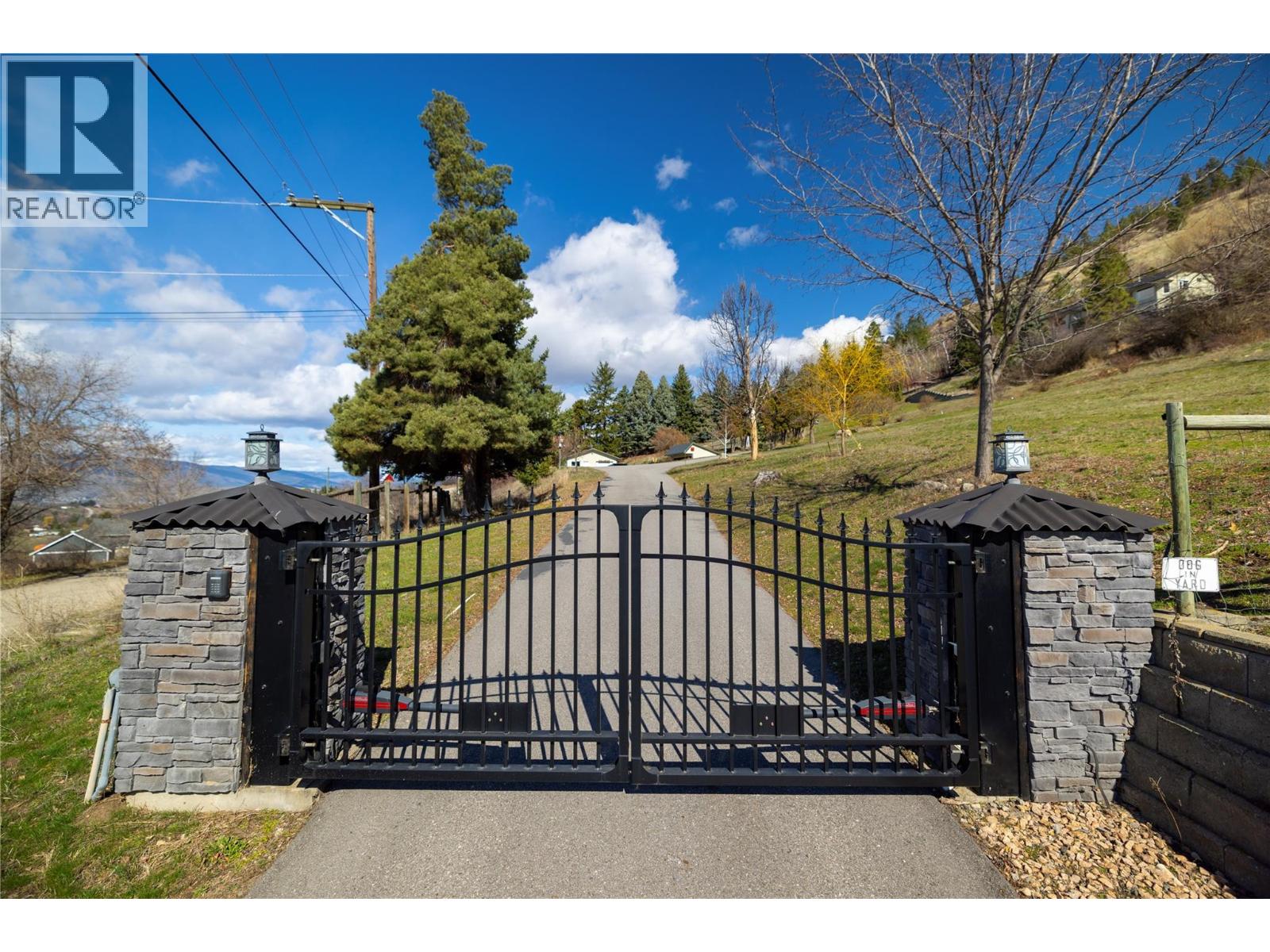  815 GALIANO Road, Vernon