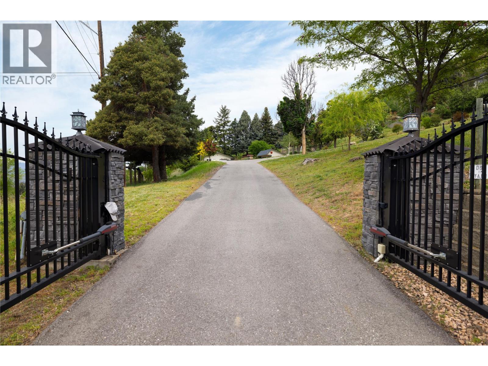 815 GALIANO Road, Vernon