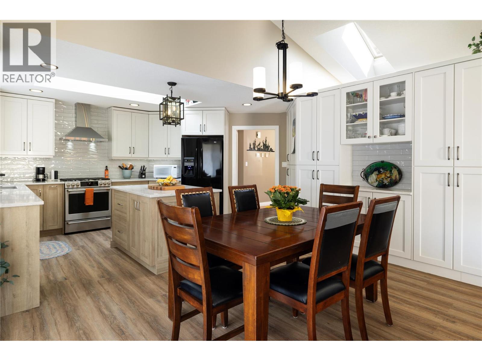 815 GALIANO Road - 9