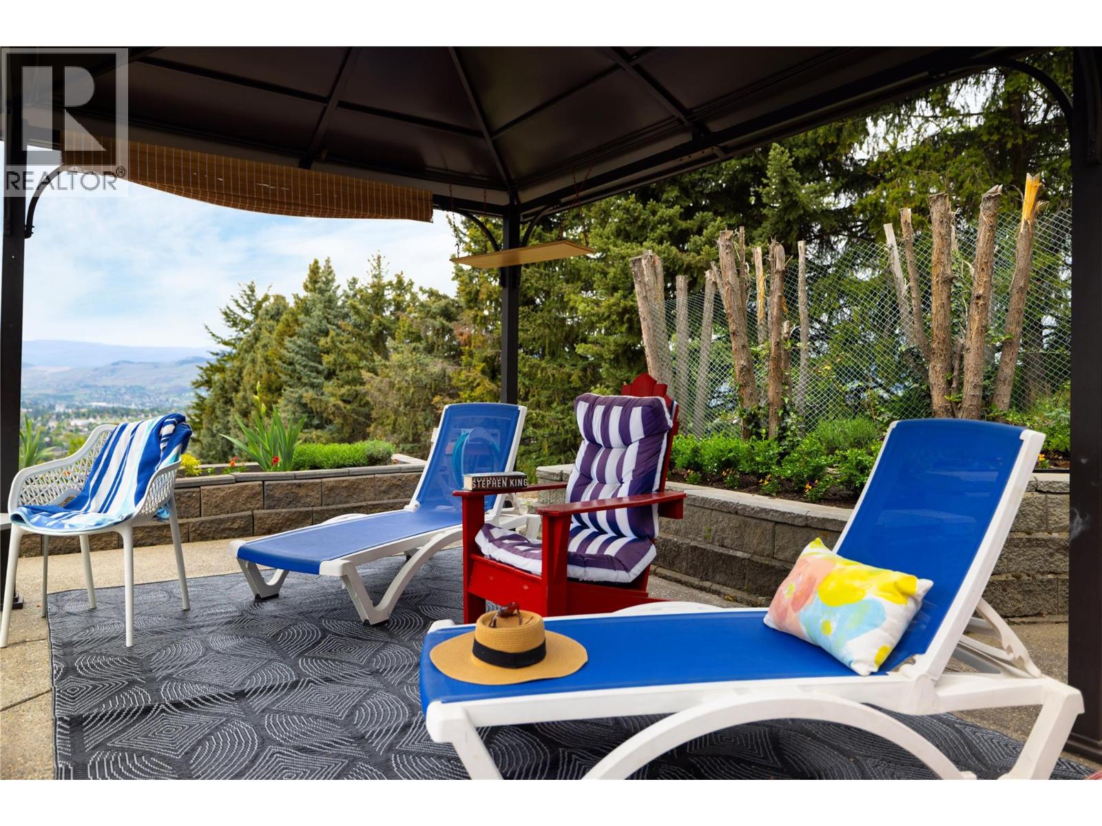 815 GALIANO Road - 95
