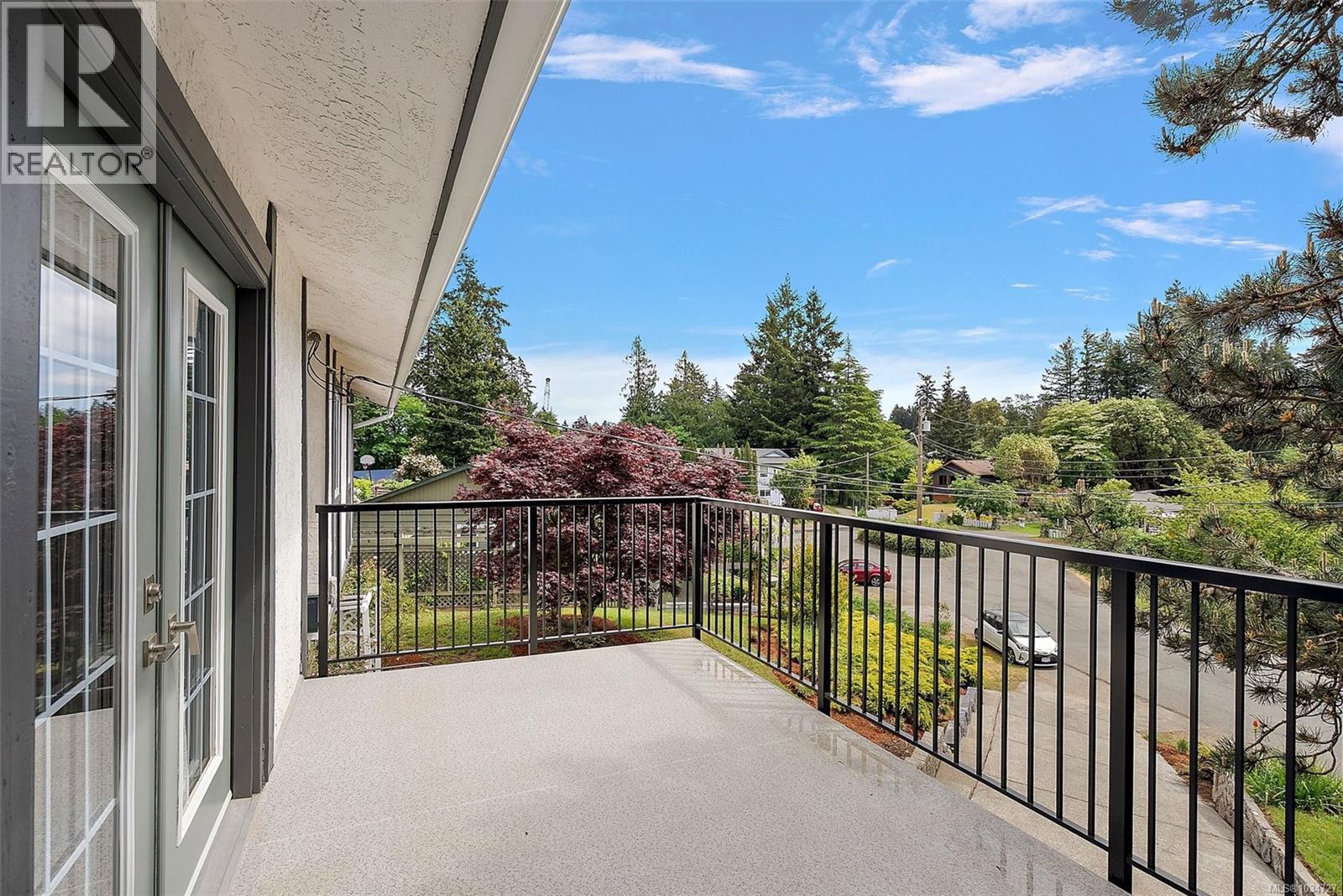  3042 Shoreview Drive, Langford