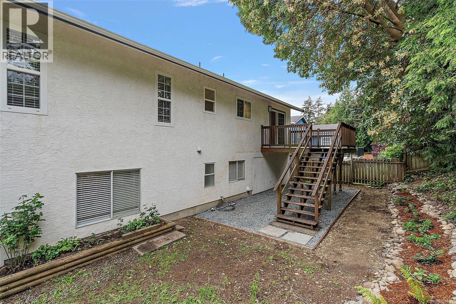  3042 Shoreview Drive, Langford