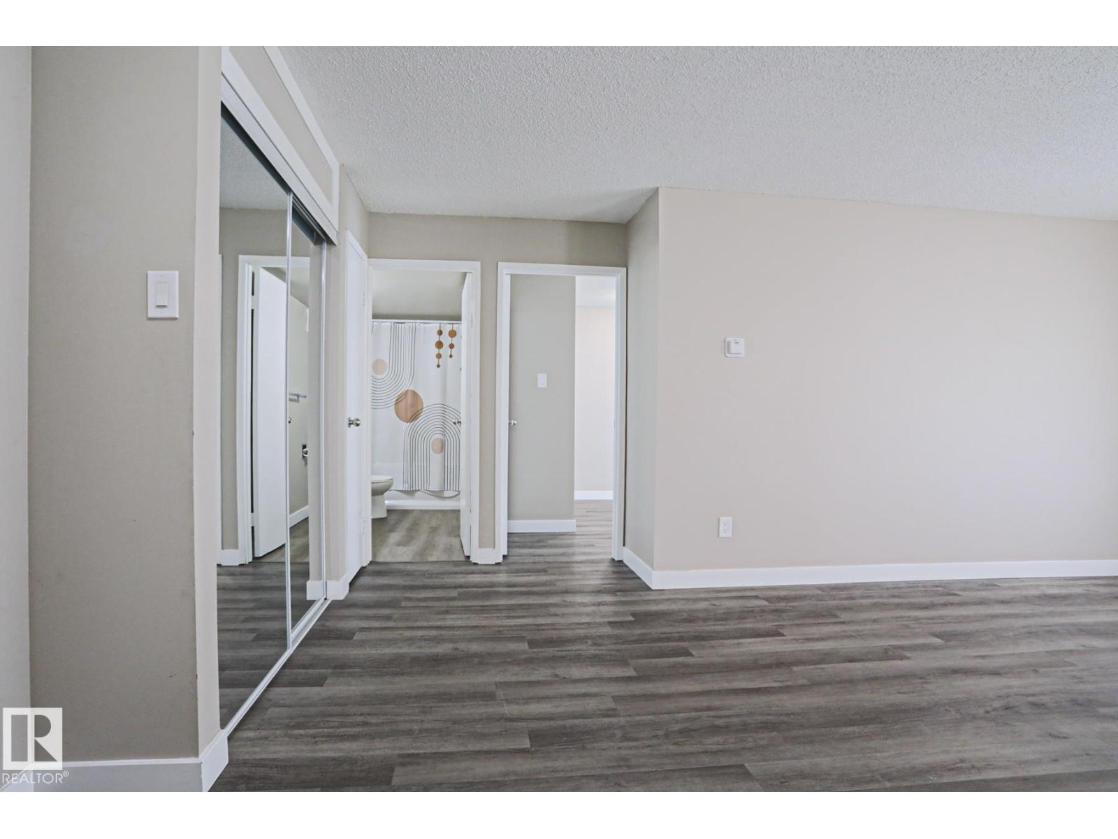 #118 7220 144 AV NW, Edmonton