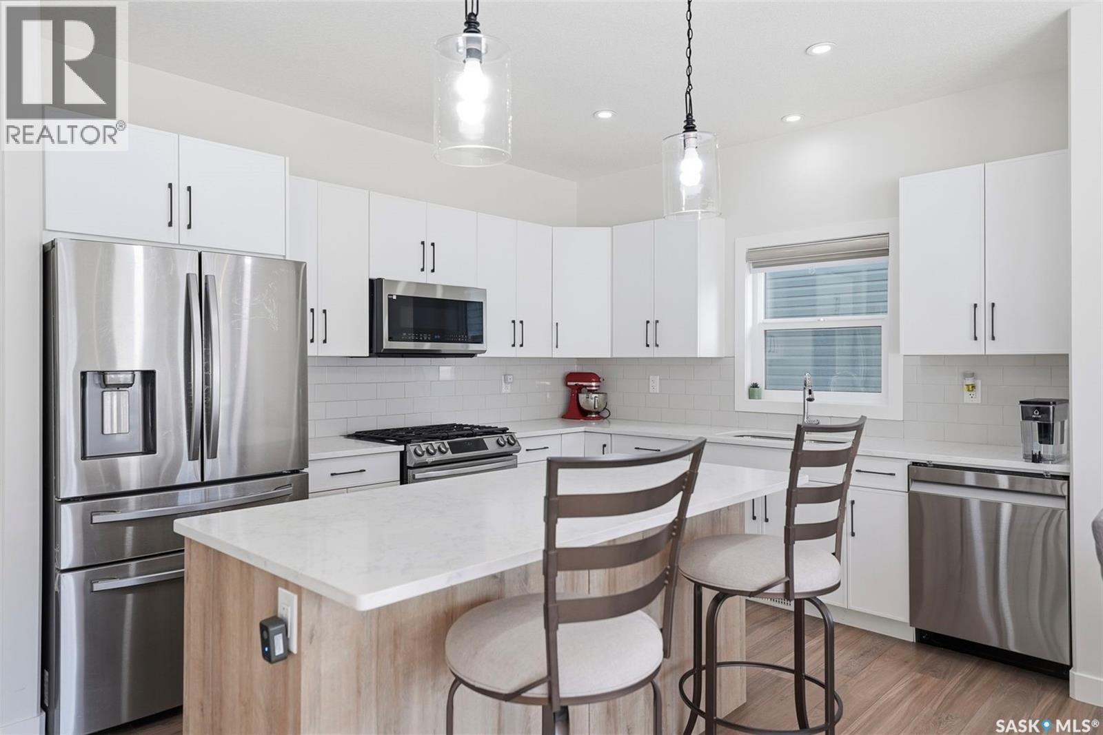 319 Skopik CRESCENT - 10