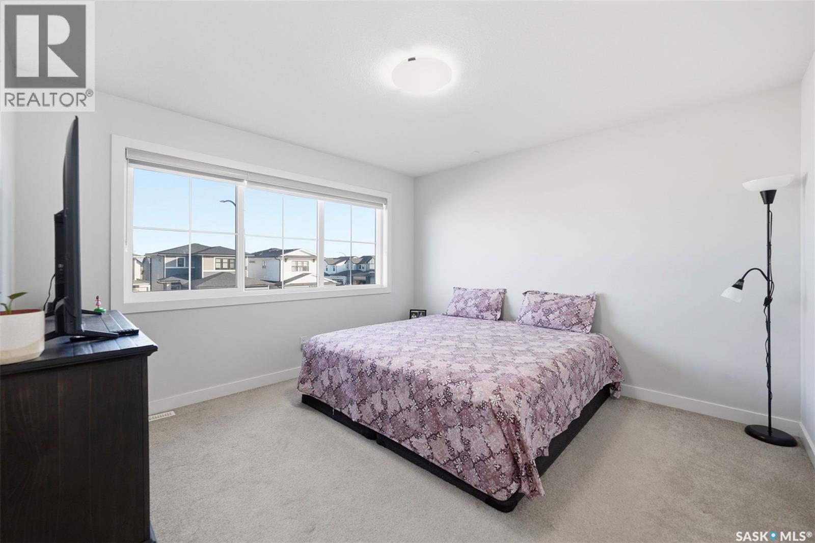 319 Skopik CRESCENT - 22