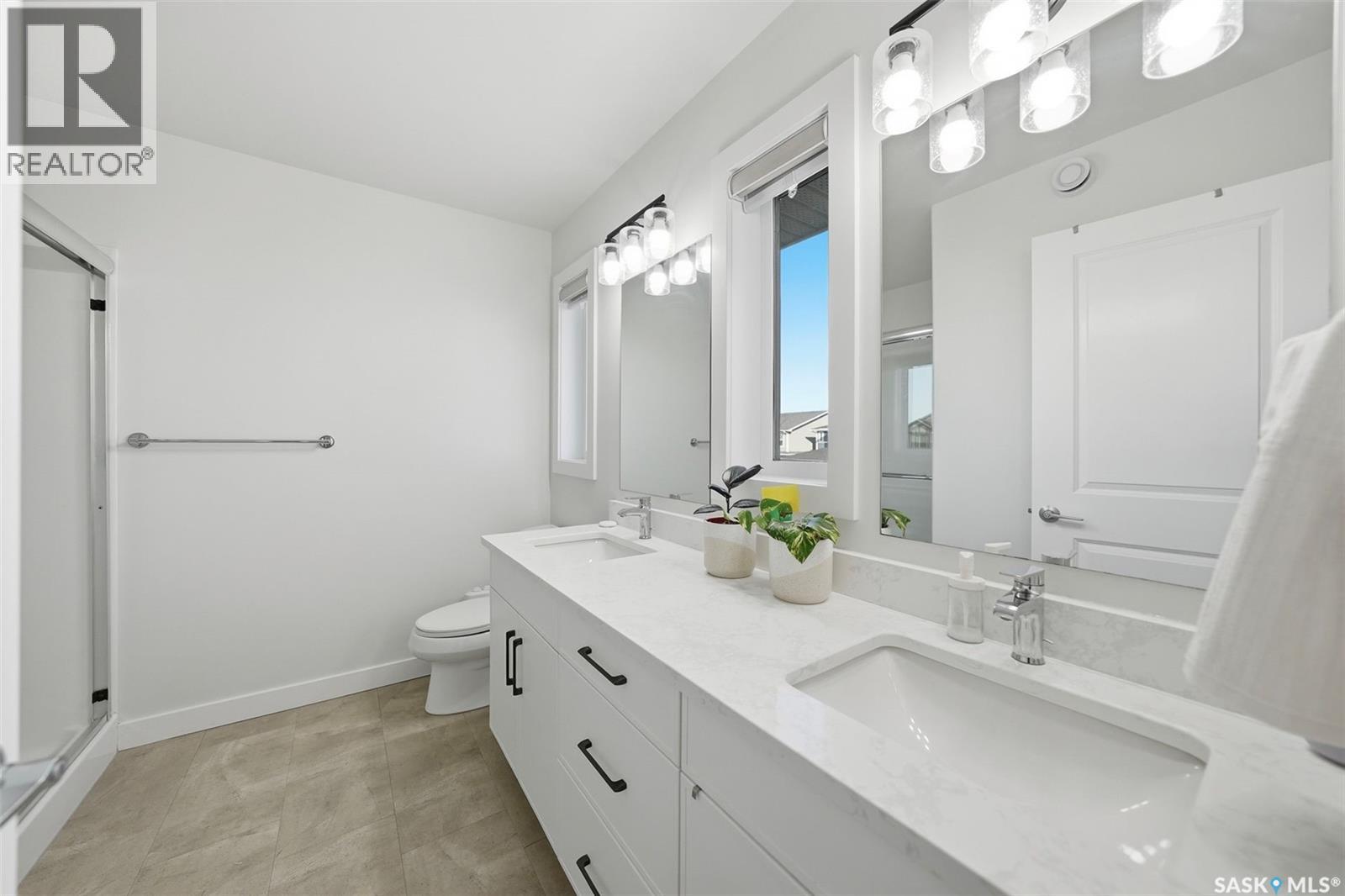 319 Skopik CRESCENT - 24