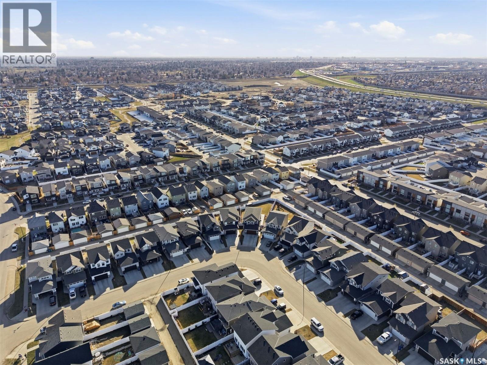 319 Skopik CRESCENT - 47