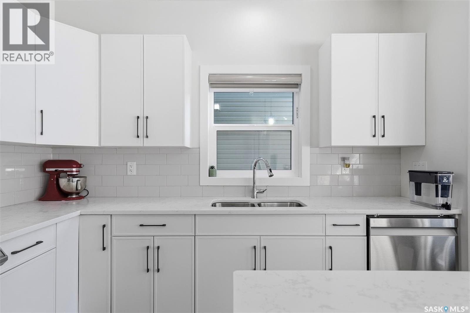 319 Skopik CRESCENT - 9