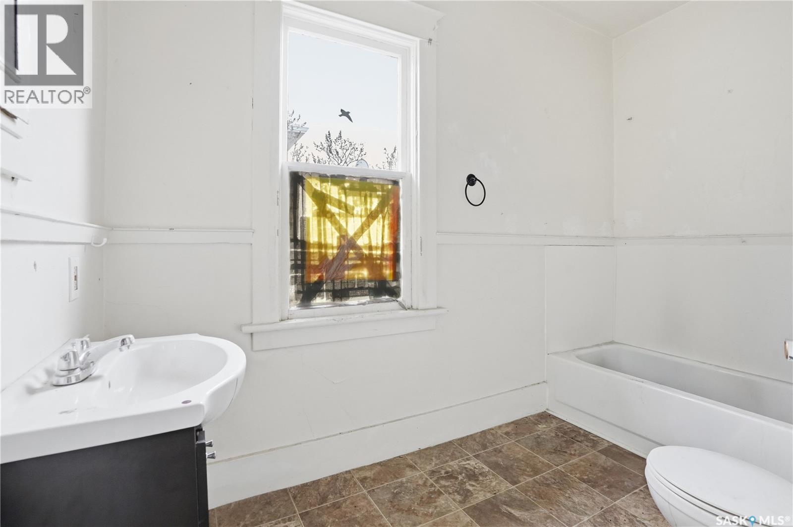 1284 3rd AVENUE NE - 23