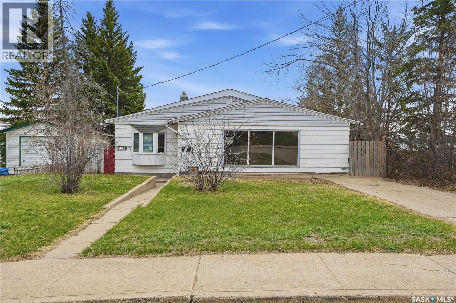 1065 Stadacona STREET W - 2