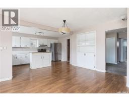 Mud room - 1065 Stadacona Street W, Moose Jaw, SK S6H2B1 Photo 9