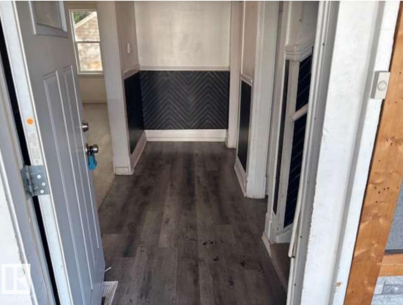 10730 92 ST NW - 3