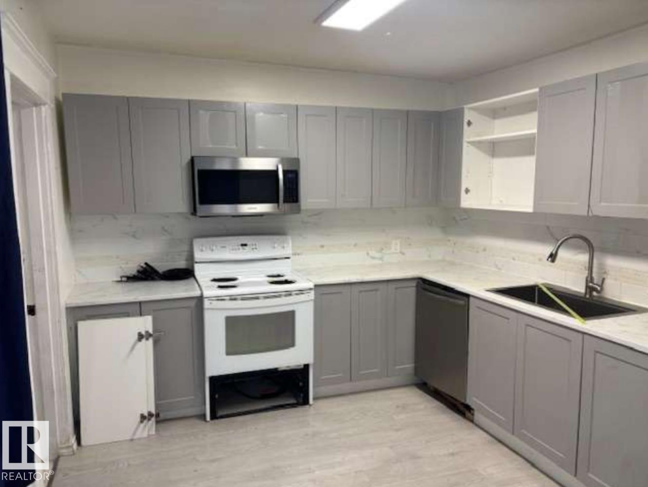 10730 92 ST NW - 7