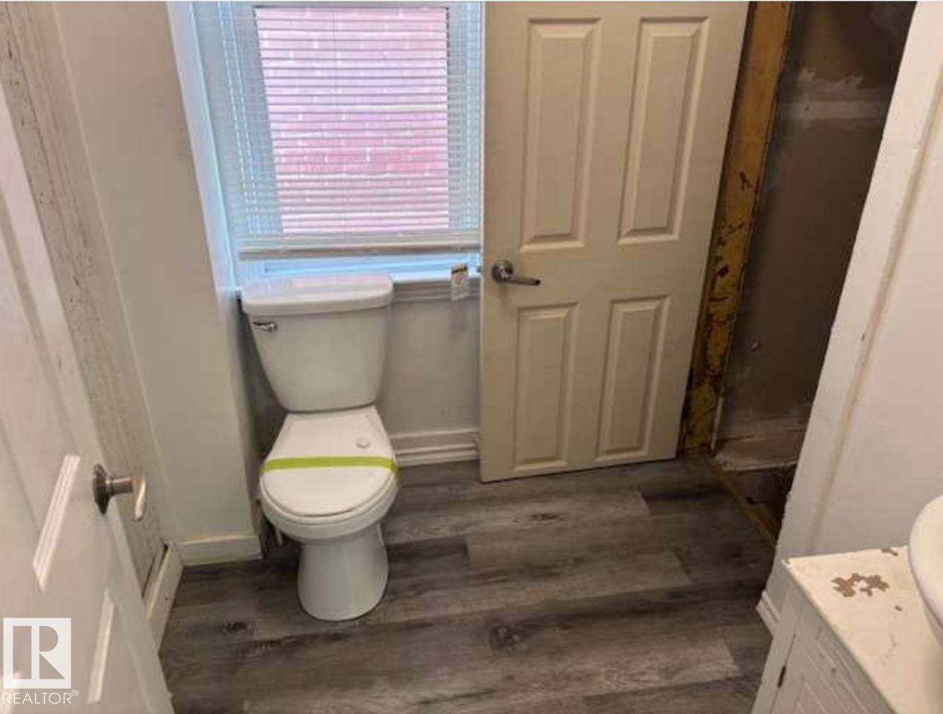 10730 92 ST NW - 8