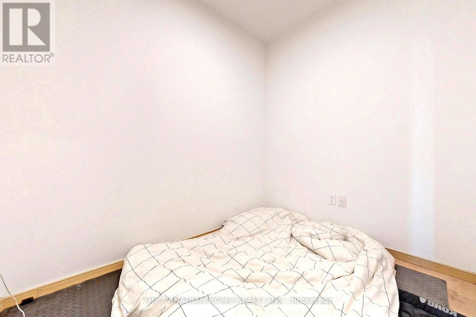 #212 3429 SHEPPARD AVENUE E - 11