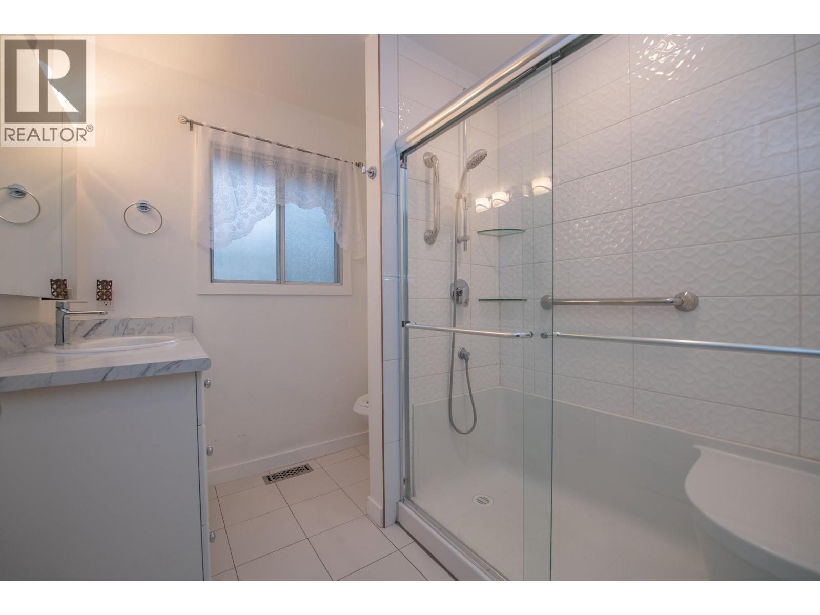  1800 42 Street, Vernon