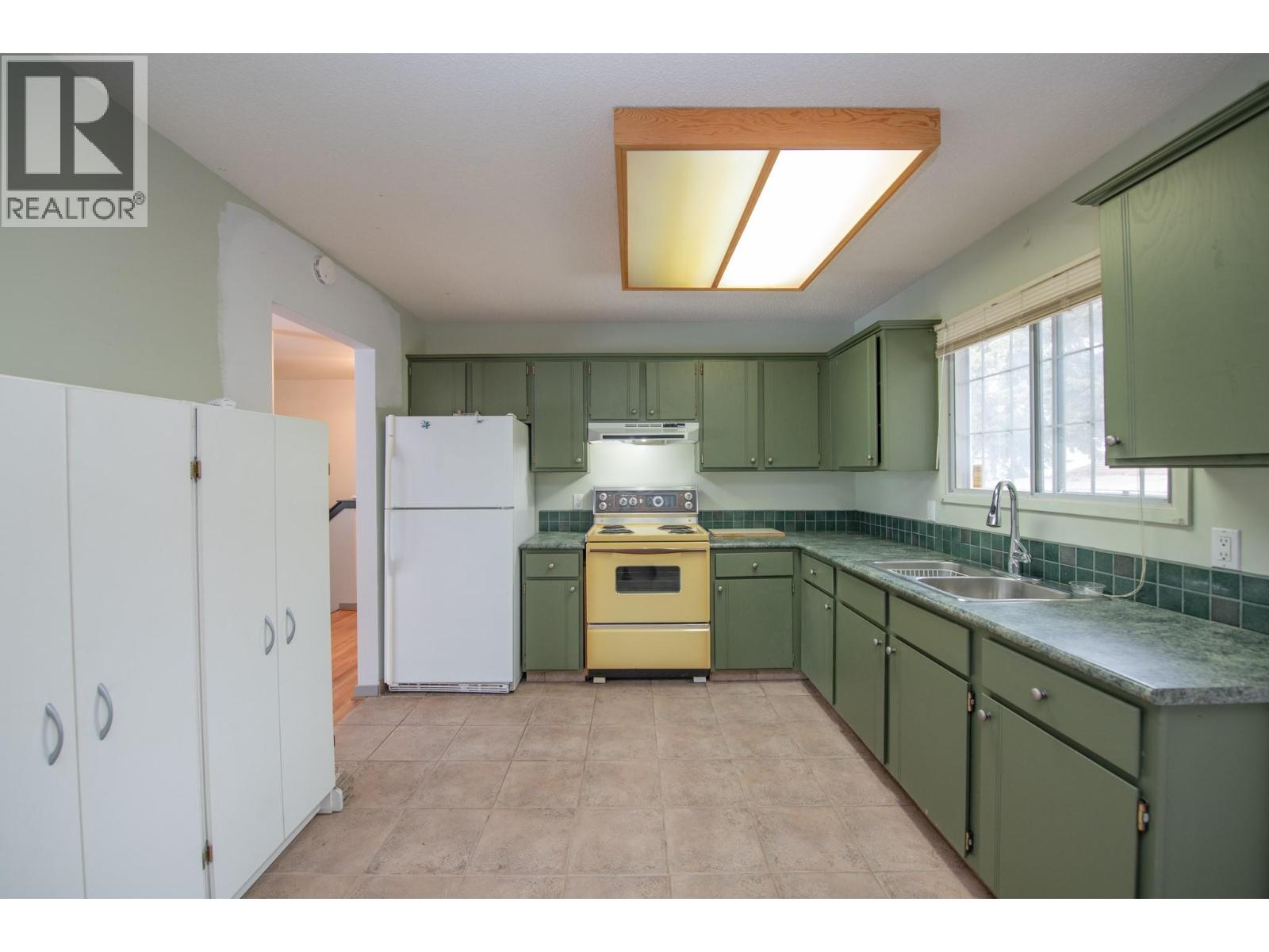  1800 42 Street, Vernon