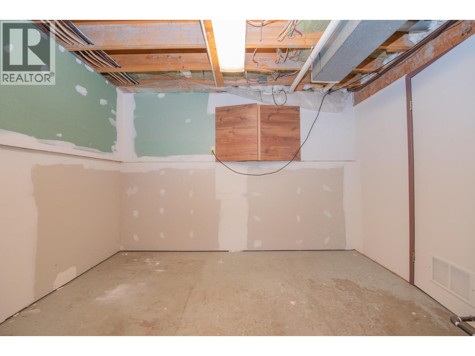  1800 42 Street, Vernon