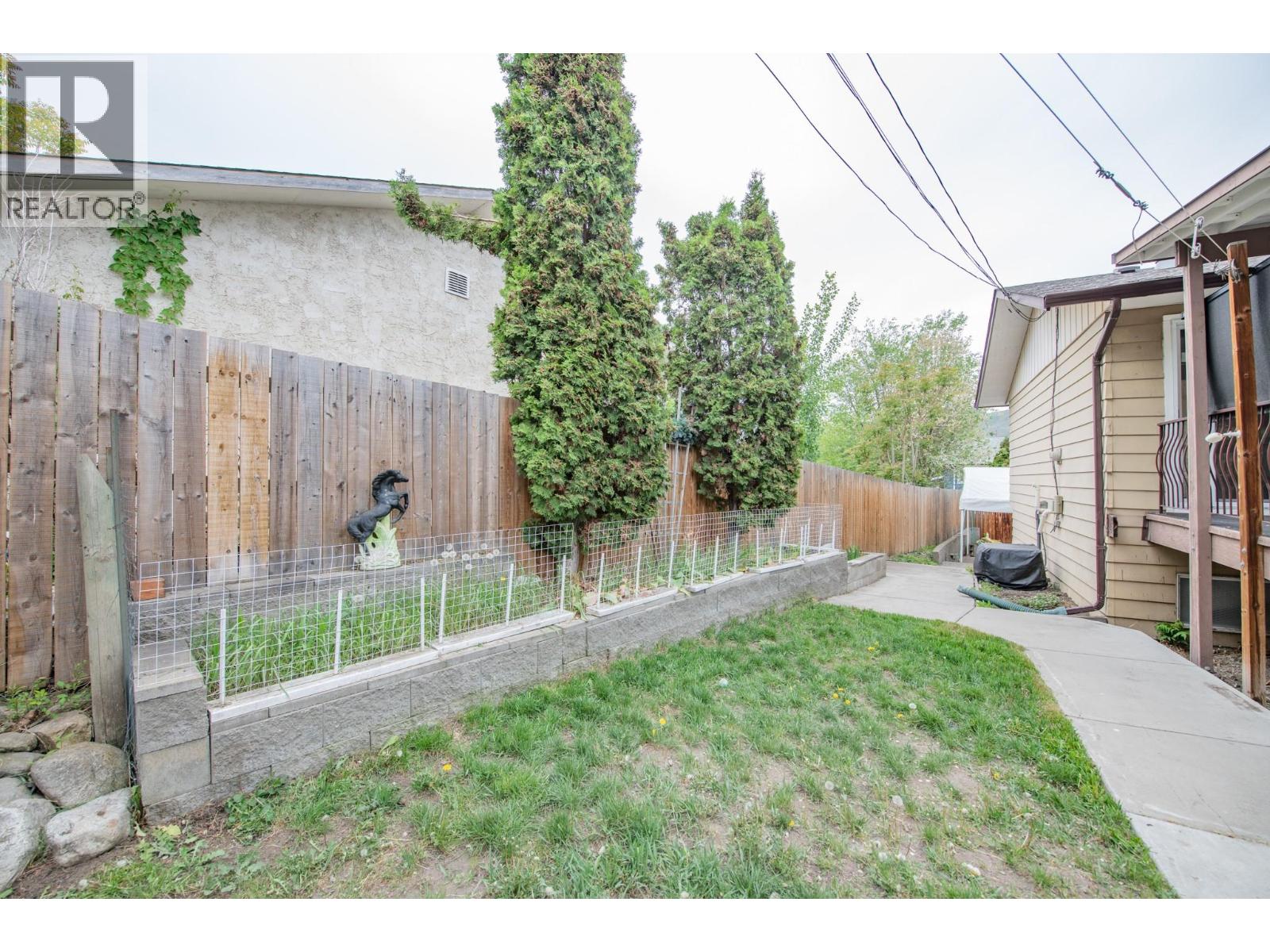  1800 42 Street, Vernon