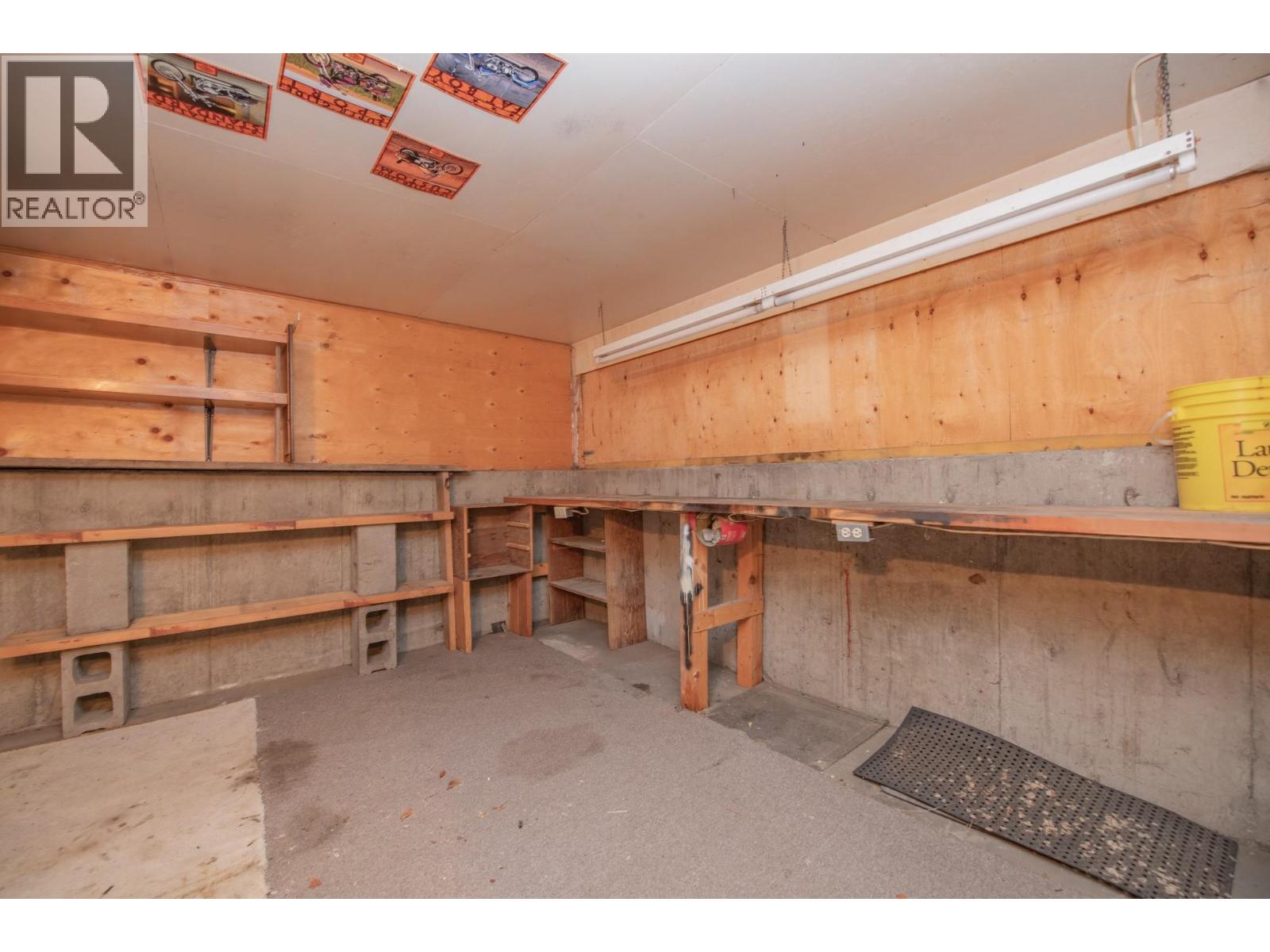  1800 42 Street, Vernon