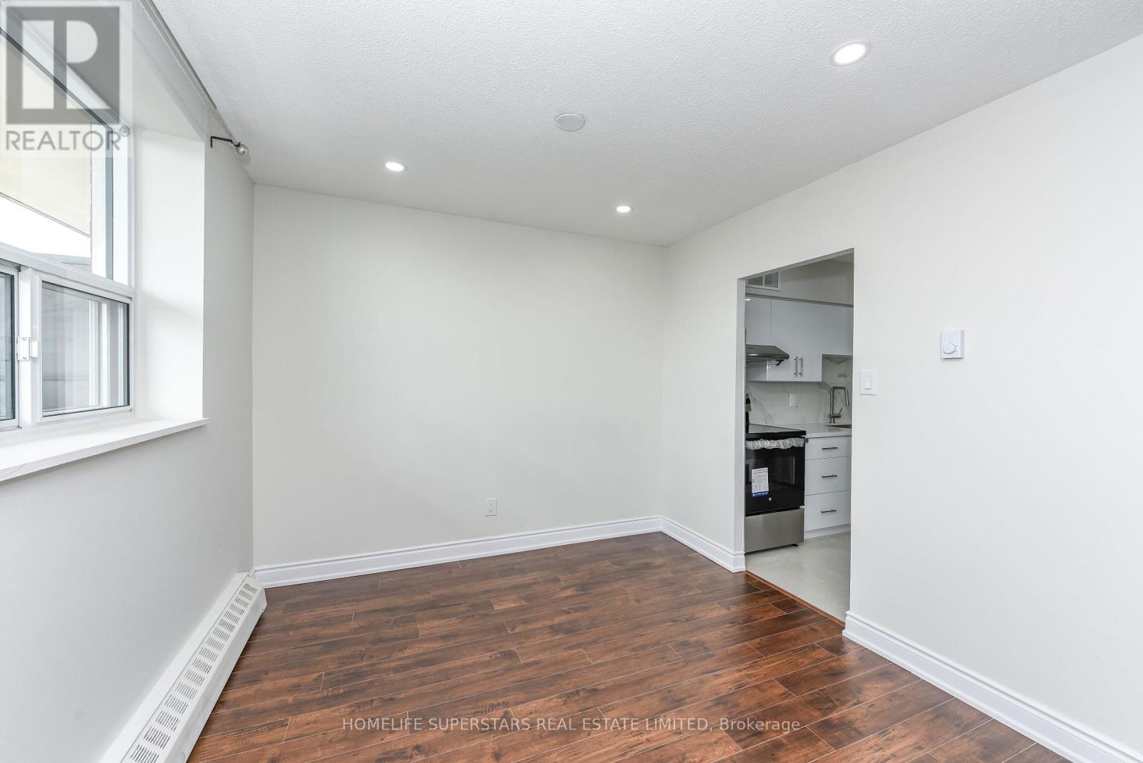#511 3533 DERRY ROAD E - 10