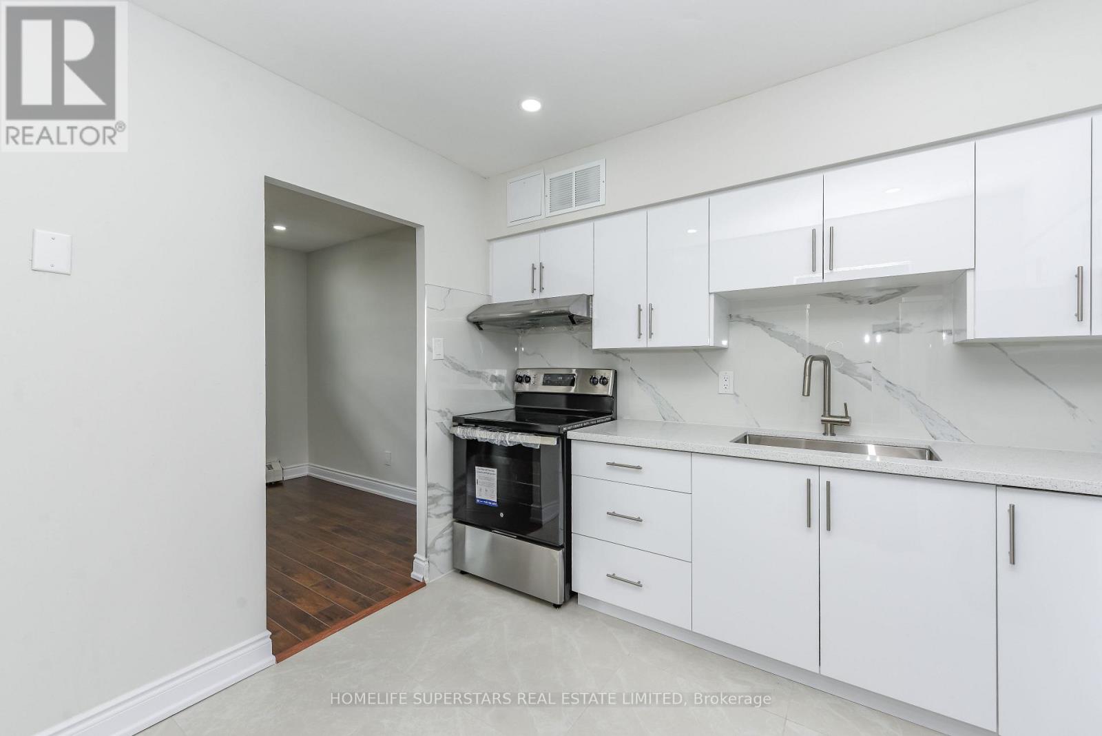 #511 3533 DERRY ROAD E - 14