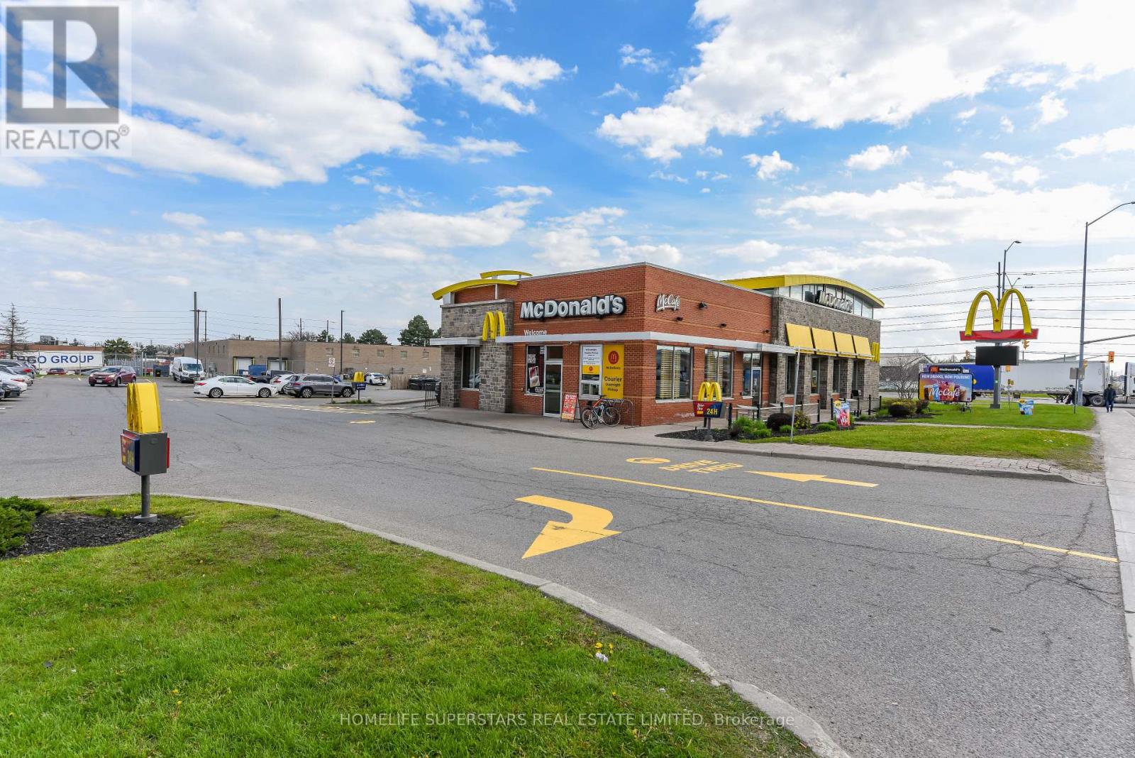 #511 3533 DERRY ROAD E - 32