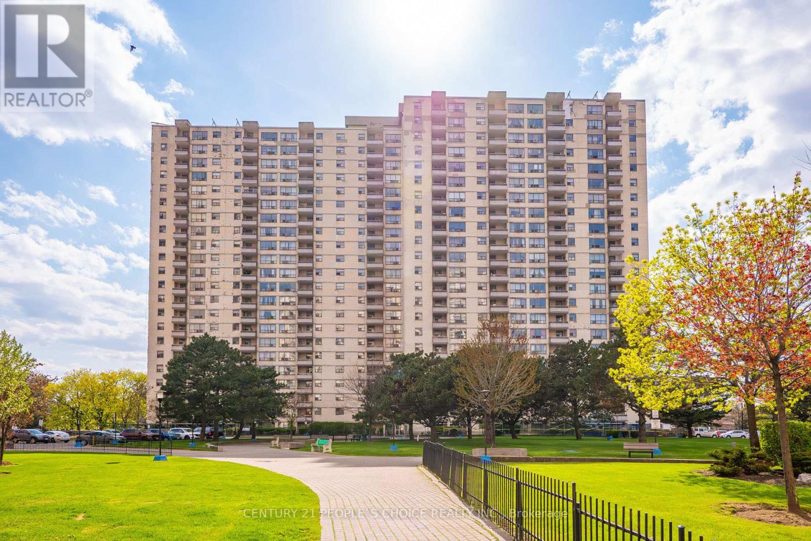 Listing photo of 702 - 390 DIXON ROAD