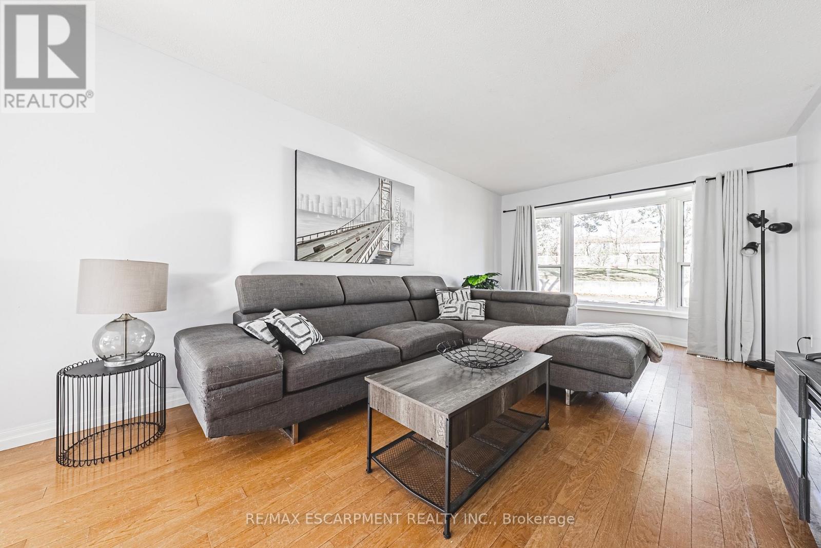 #4 2220 UPPER MIDDLE ROAD - 5
