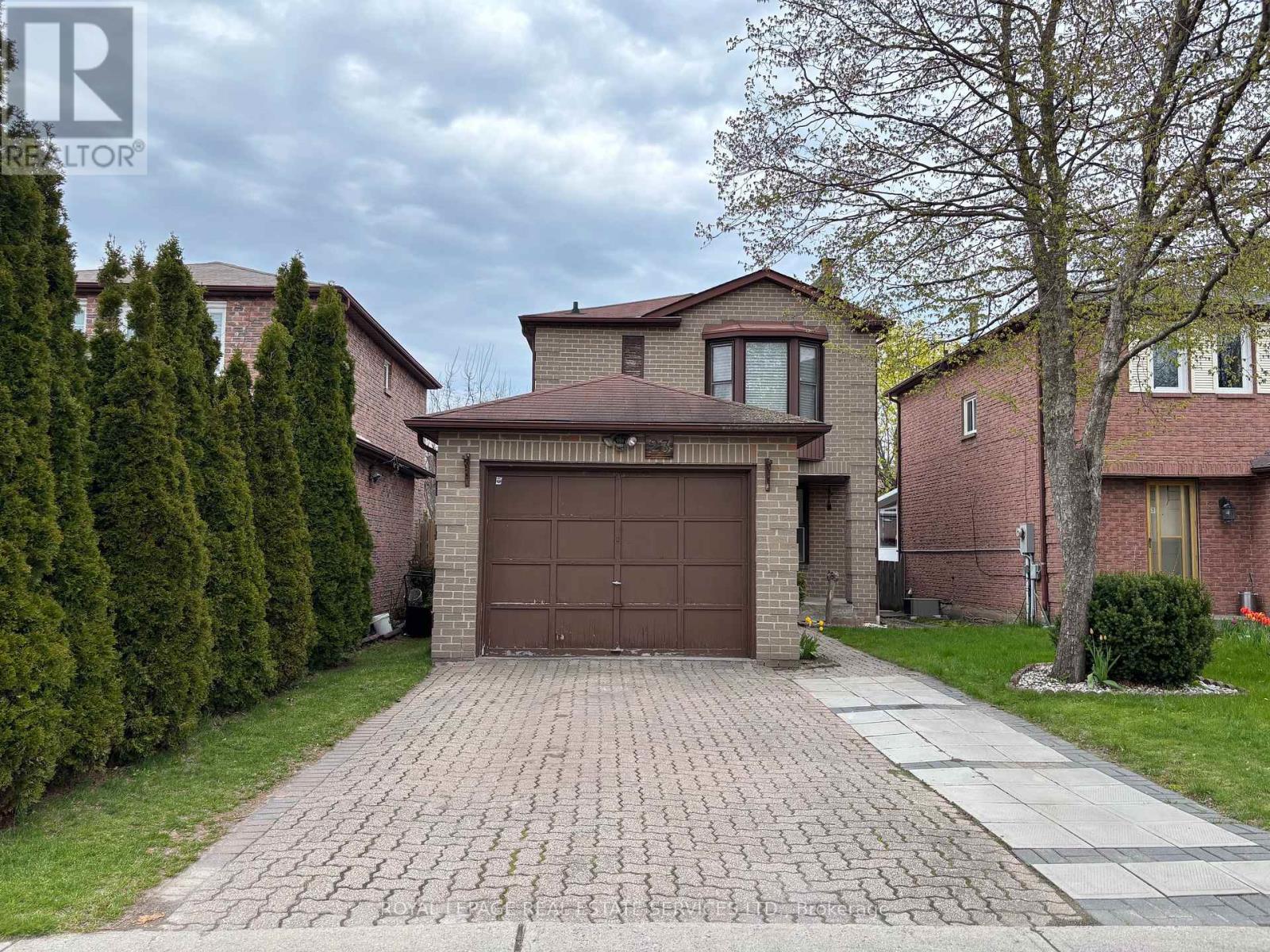 23 STOCKBRIDGE CRESCENT - 1