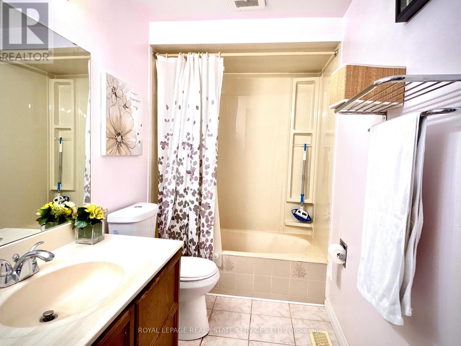 23 STOCKBRIDGE CRESCENT - 8