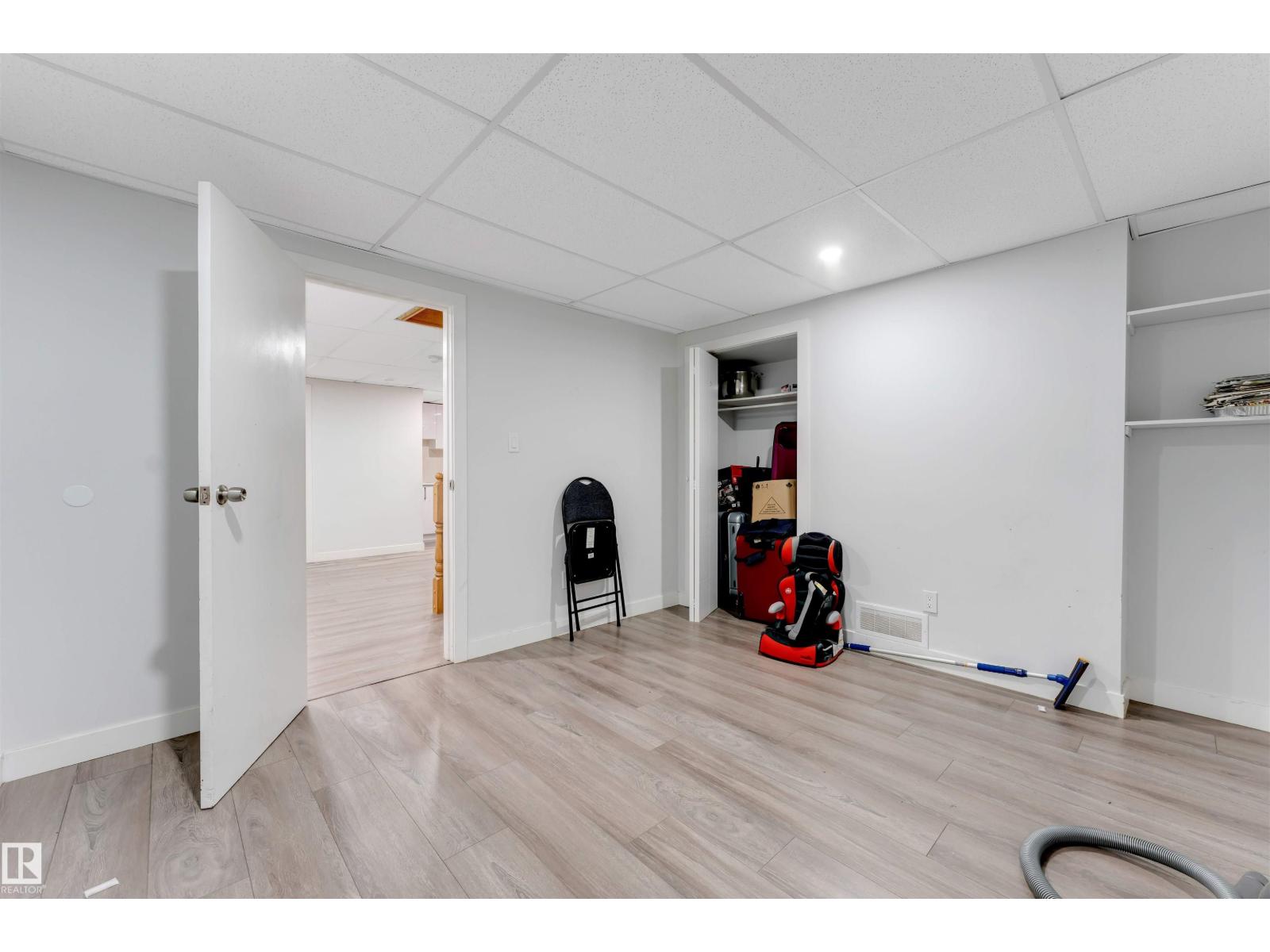 3619 34A AV NW, Edmonton