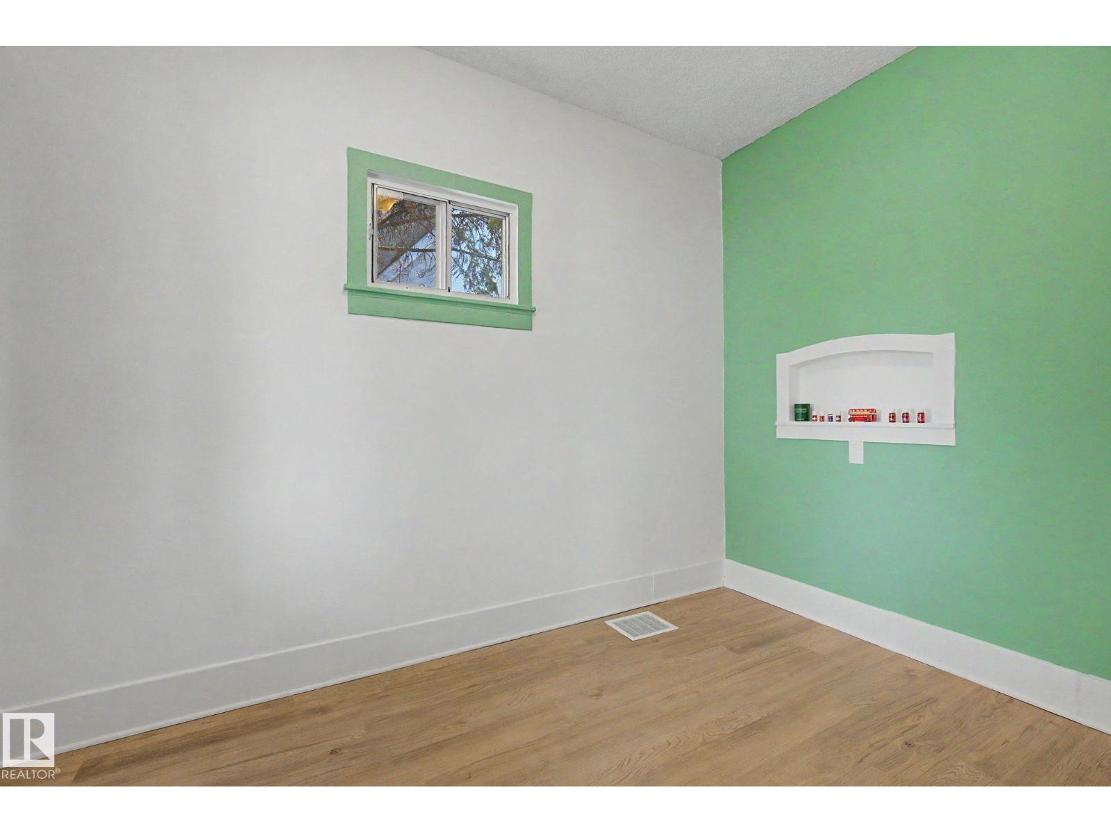 11512 122 ST NW NW, Edmonton