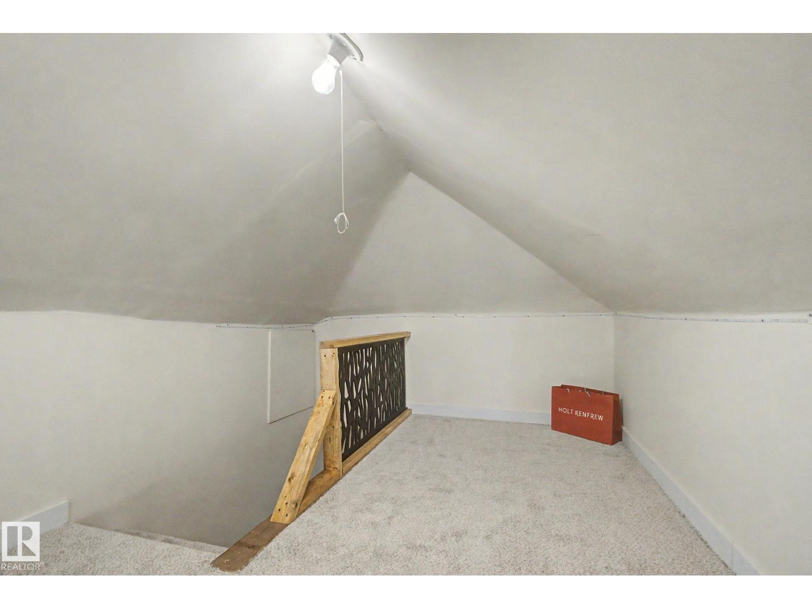 11512 122 ST NW NW, Edmonton