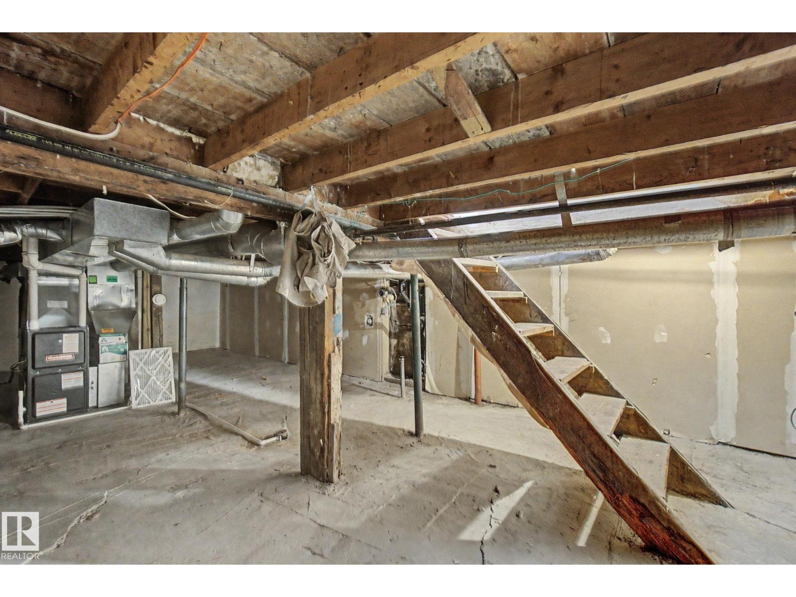 11512 122 ST NW NW, Edmonton