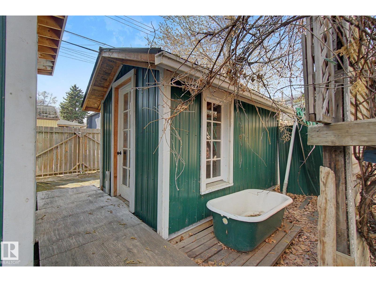 11512 122 ST NW NW, Edmonton
