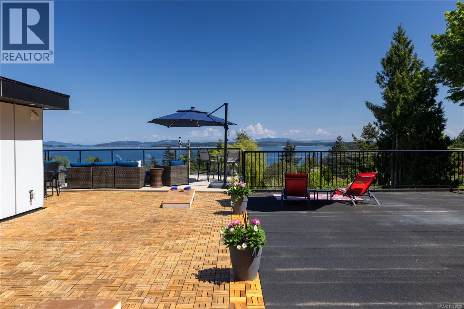 8630 Aldous Terr, North Saanich